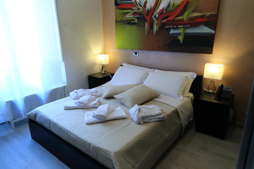 Mirko Luxury Inn โรม ภายนอก รูปภาพ