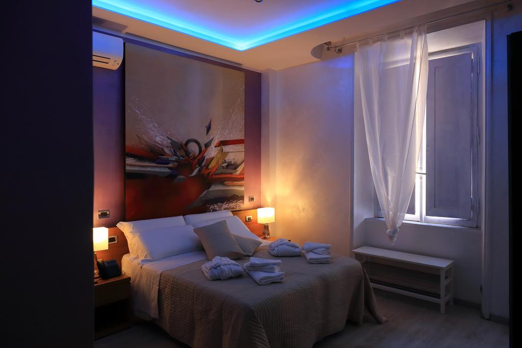 Mirko Luxury Inn โรม ภายนอก รูปภาพ