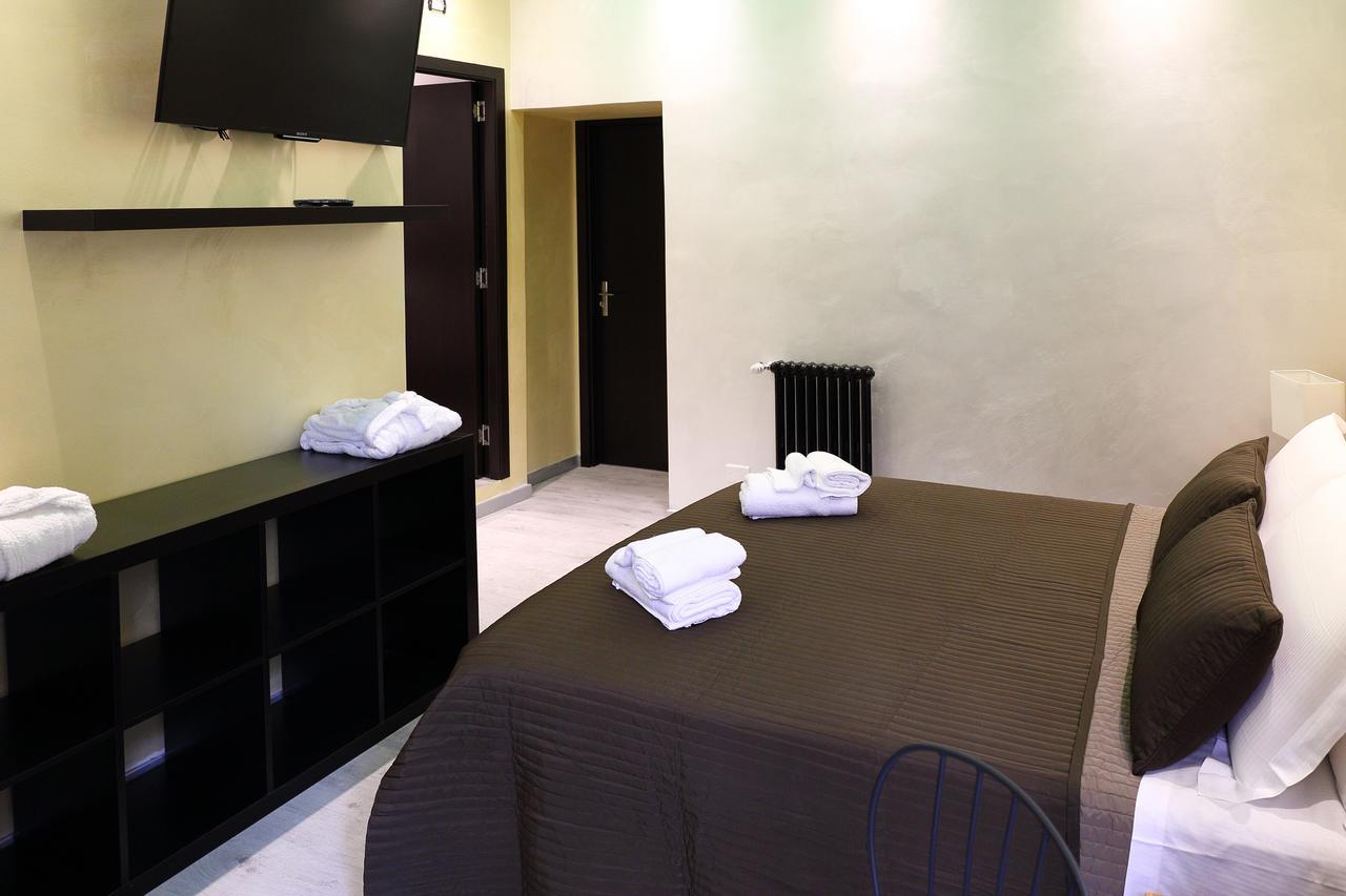 Mirko Luxury Inn โรม ภายนอก รูปภาพ
